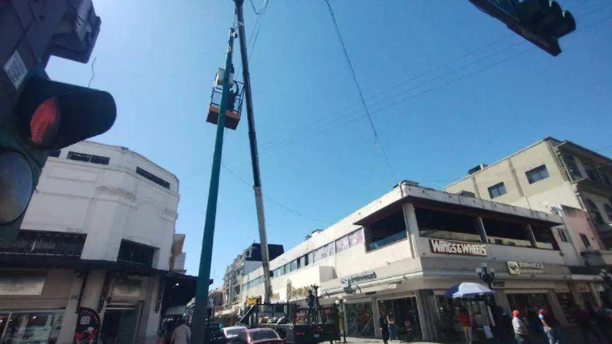 Por mantenimiento en cámaras del C4 cierran circulación en centro de Tampico 